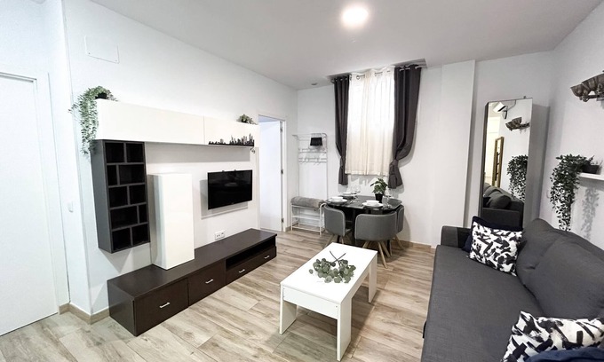 Almendrales Apartment | Río Manzanares II - 1-Bedroom Apartment