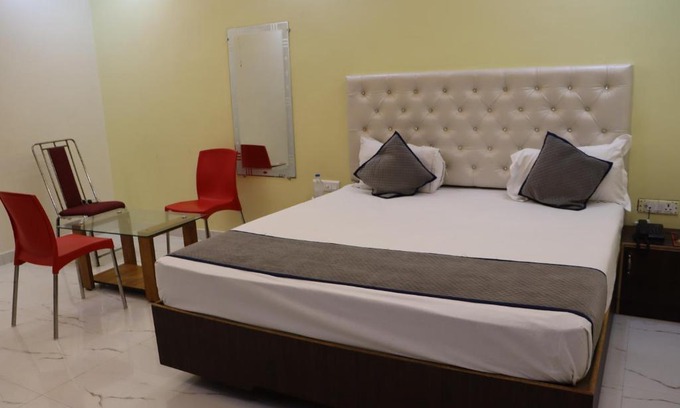 Robertsganj Hotel | R.S GRAND HOTEL