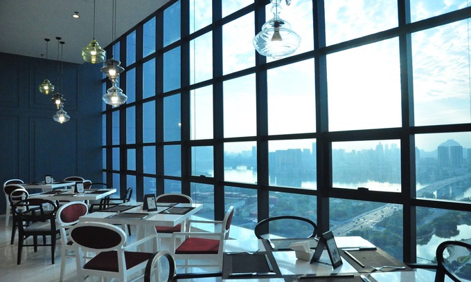 Chengzhong District Hotel | Radisson Blu Hotel Liuzhou