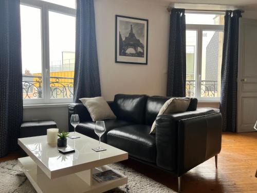 Bapaume Apartment | Raffiné - Literie haut de gamme - Parking Gratuit - Central - WIFI rapide