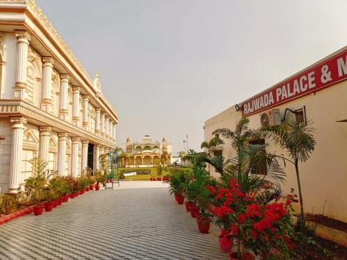 Singrauli Hotel | Rajwada Palace and Marriage Garden