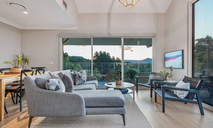 Kangaroo Valley House | Ralphie’s Villa - 2 bed 2 bath with Valley Views