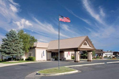 Provo Hotel | Ramada by Wyndham Provo