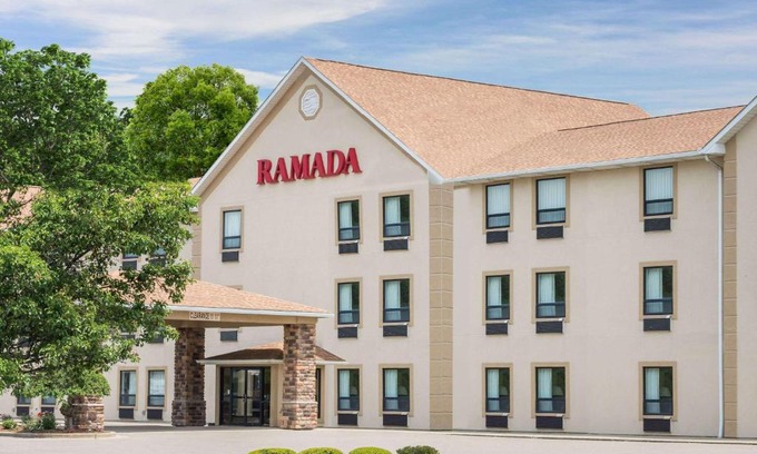 Strasburg Hotel | Ramada by Wyndham Strasburg Dover