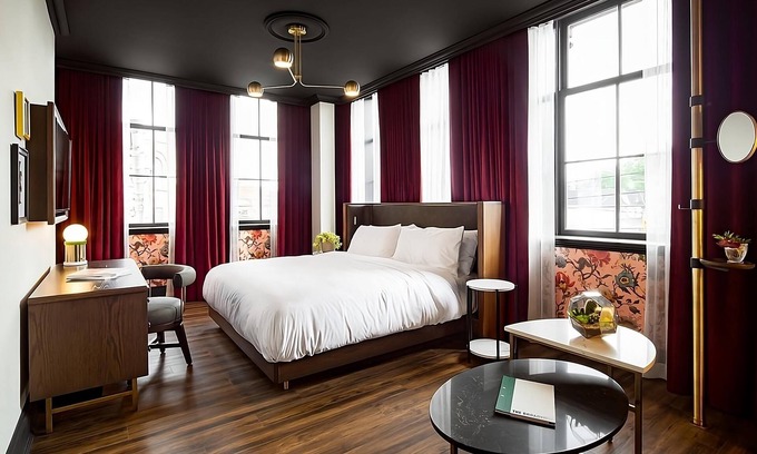 Riverside Hotel | Rare Find! 2 Classy Units, Minutes to Distillery District and Beach District