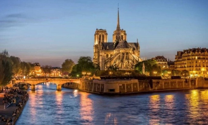 Notre Dame House | RARE!Paris 4th CITE ISLAND Notre Dame-SUPERB VIEWS
