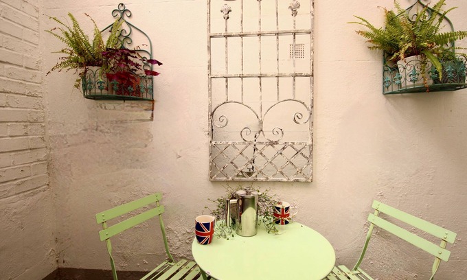 Churchill Apartment | RARE SUMMER OUTSIDE SPACE SW1! WALK TO BUCK PALACE, RIVER, METROS, CAFES & PUBS!