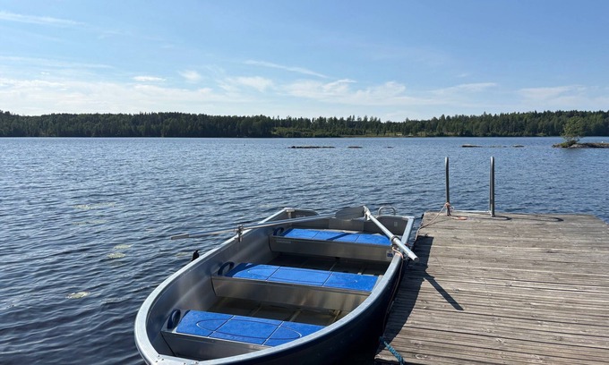 Skillingsfors House | Ratzeputz log cabin - your Swedish adventure by the lake