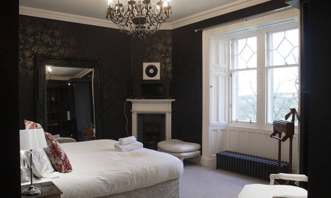 Dunfermline House | Re-Imagined Historical Country House Retreat