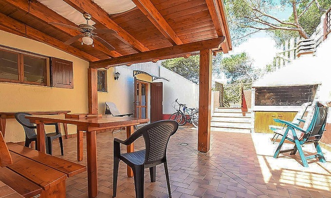 Centro Commerciale Apartment | Reach from this practical apartment, after only a few meters, the sandy beach of Platamona.