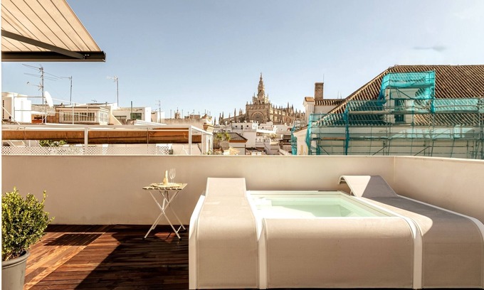 El Arenal Apartment | Reales Atarazanas Penthouse with views and chill out jacuzzi