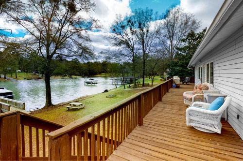 Leesville House | Rebecca Pointe