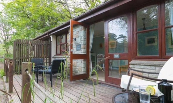 Saint Erth Praze Ski Chalet | Rebels Retreat - 2-bed Chalet nr St Ives & Hayle