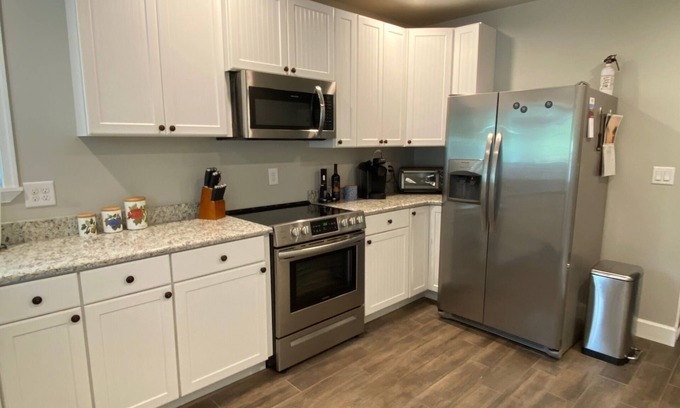Minersville House | Recently Updated 3br/2ba townhome; Great Location