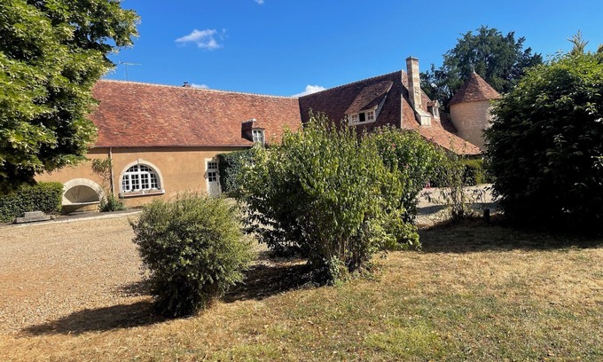 Diors House | Reception hall for weddings or birthdays with adjoining gîtes
