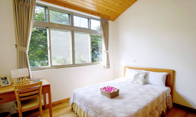 Nanzhuang Bed & Breakfast | Red Brick Villas