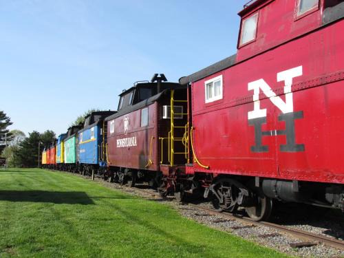 Ronks Hotel | Red Caboose Motel & Restaurant