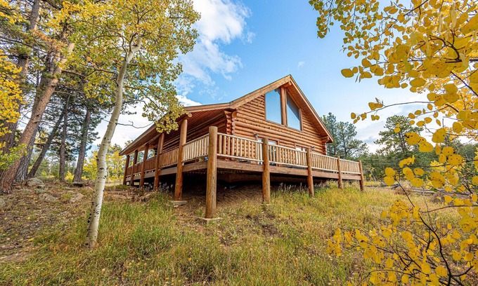 Red Feather Lakes Cabin | Red Feather Lakes Cozy Log Cabin