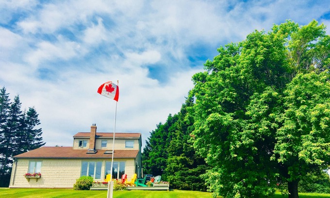 Bayview Cottage | Red Island Getaway