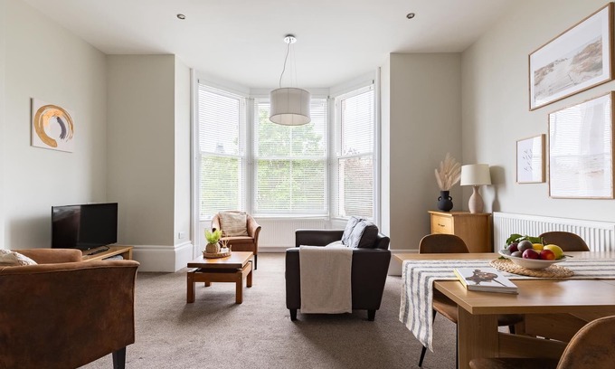 South Cliff Apartment | Red Lea Sea View Apartment & Spa