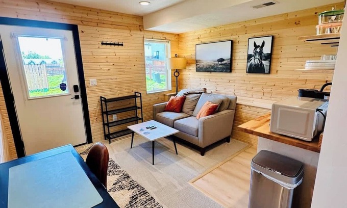 Applewood West Apartment | Red Rocks Base, 1BR Suite w Kitchenette