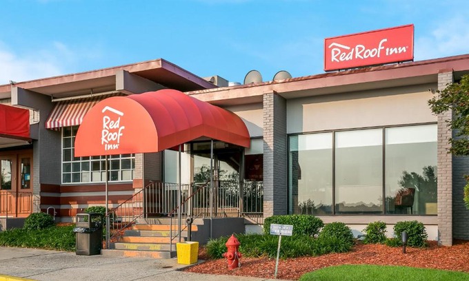 Woodlawn Hotel | Red Roof Inn Baltimore