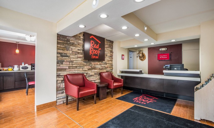 Caryville Hotel | Red Roof Inn Caryville