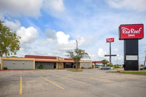 La Marque Hotel | Red Roof Inn La Marque