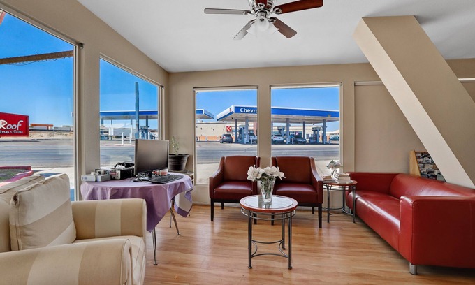 Needles Hotel | Red Roof Inn Needles