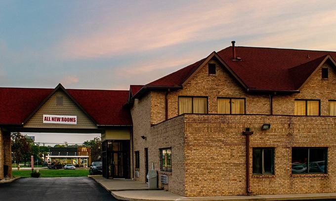 Franklin Hotel | Red Roof Inn & Suites Middletown - Franklin