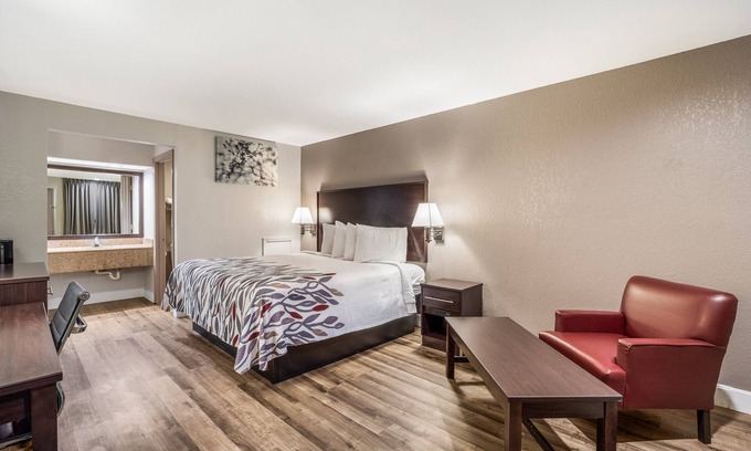 Sumter Hotel | Red Roof Inn Sumter