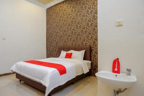 Palu House | RedDoorz @ Jalan Pattimura Palu