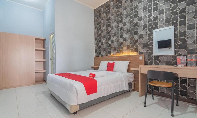 Garut House | RedDoorz near Alun-Alun Garut
