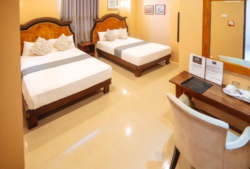San Jose Hotel | RedDoorz Plus @ Hotel Platinum Occidental Mindoro
