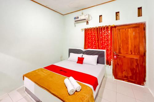 Nganjuk Hotel | RedDoorz Syariah near RS Bhayangkara Nganjuk
