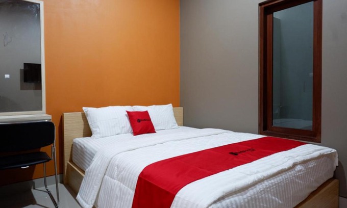 Tegal House | RedDoorz Syariah near Stasiun Tegal