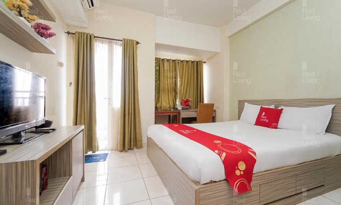 Depok Hotel | RedLiving Apartemen Margonda Residence 5 - Si Boy