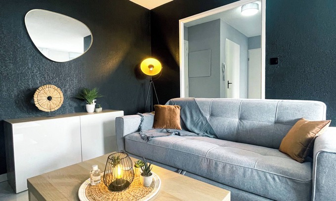 Saint - Martin - du - Touch Apartment | RedLounge, a haven of peace with pool and garden