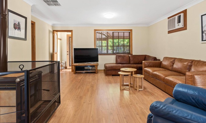 Port Noarlunga House | Reef & Vines ~ Port Noarlunga - Cosy Cottage Close to the Surf