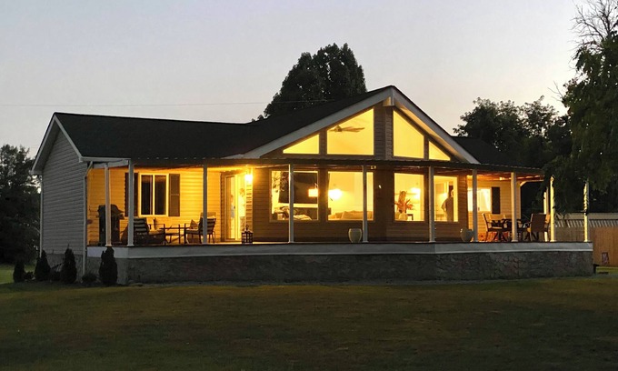 Elizabethton House | REELaxed on Watauga River