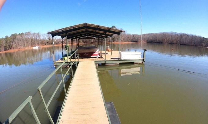 Westminster House | Refreshed Property! Deep Water, Quiet Cove, 30 minutes from Clemson