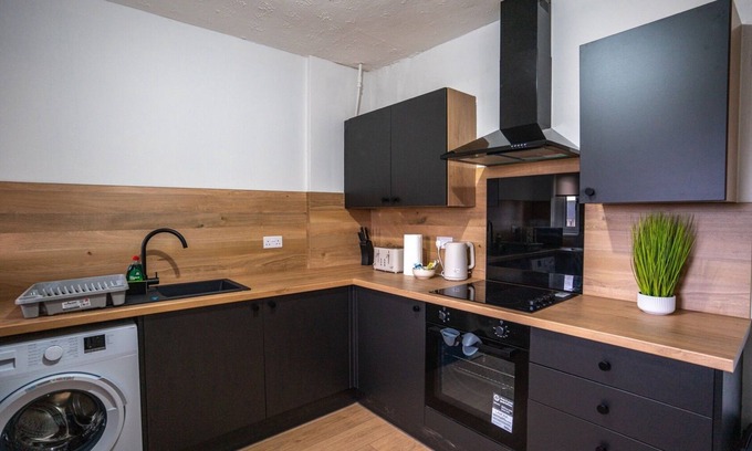 Shotts Apartment | Refreshing Modern Apartment in North Lanarkshire