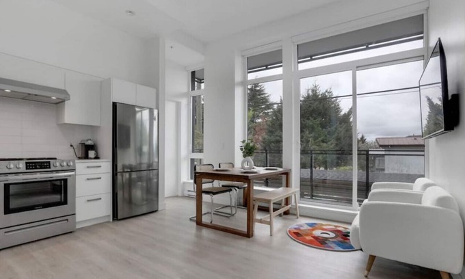 Fraserview House | Refreshing & New 3-Bedroom Vancouver Townhouse