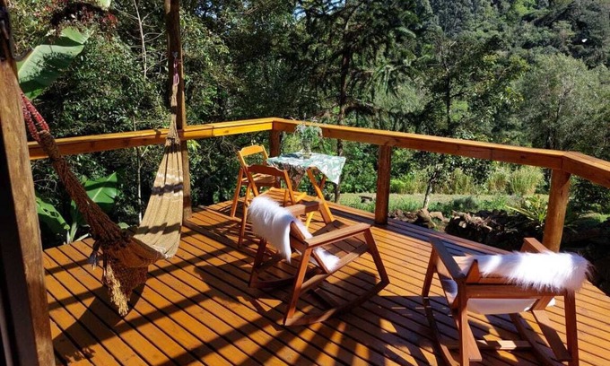 Sao Francisco de Paula Cabin | Refuge of Taipas-forest bathing-pet friendly