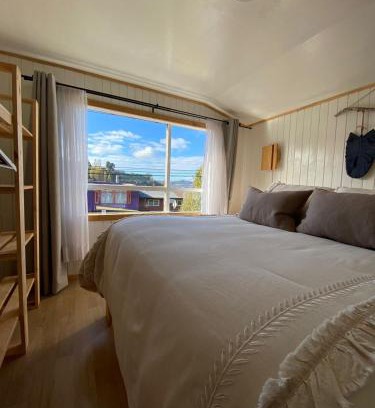 Castro House | Refugio Ballena Hostel