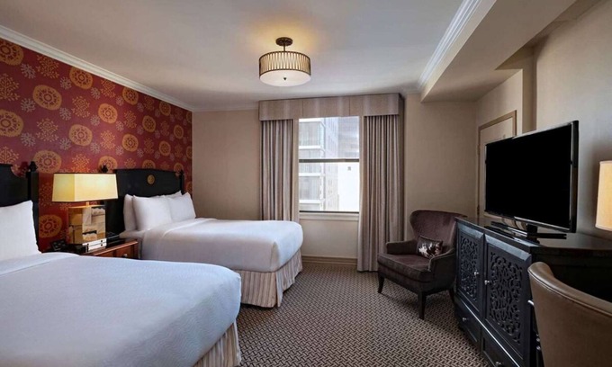 Downtown Austin Resort | Relax and Rejuvenate! Swimming Pool, Pets Allowed, Near Texas State Capitol!
