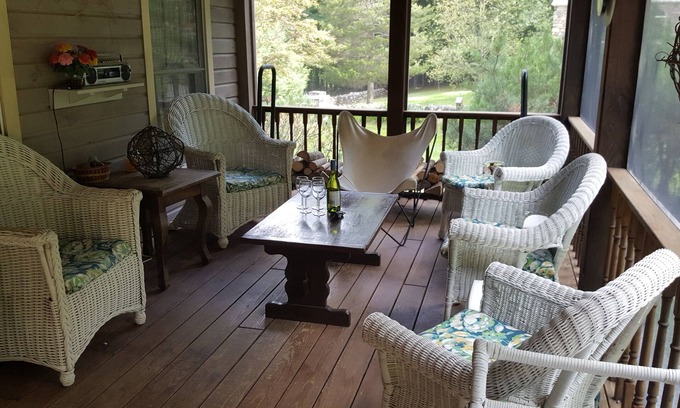 Huletts Landing House | Relax and unwind - 4 bedrooms, 2 full baths, screened in porch & yard for kids.