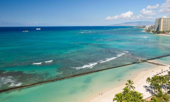 Waikiki House | Relax and Unwind! 2 Comfortable Units, Outdoor Pool, Minutes to Honolulu Zoo