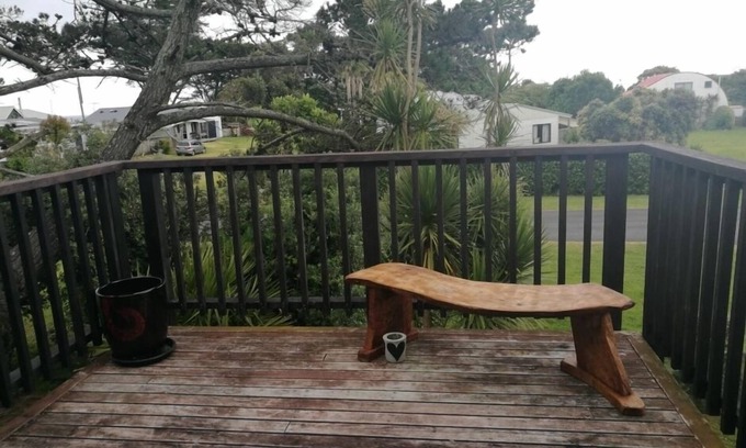 Ahipara House | Relax at Ahipara - Only minutes walk to the beach