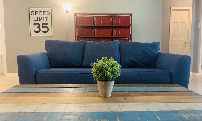Round Rock House | Relax & Enjoy Austin : Big House + King size bed + Shopping + Greenbelt